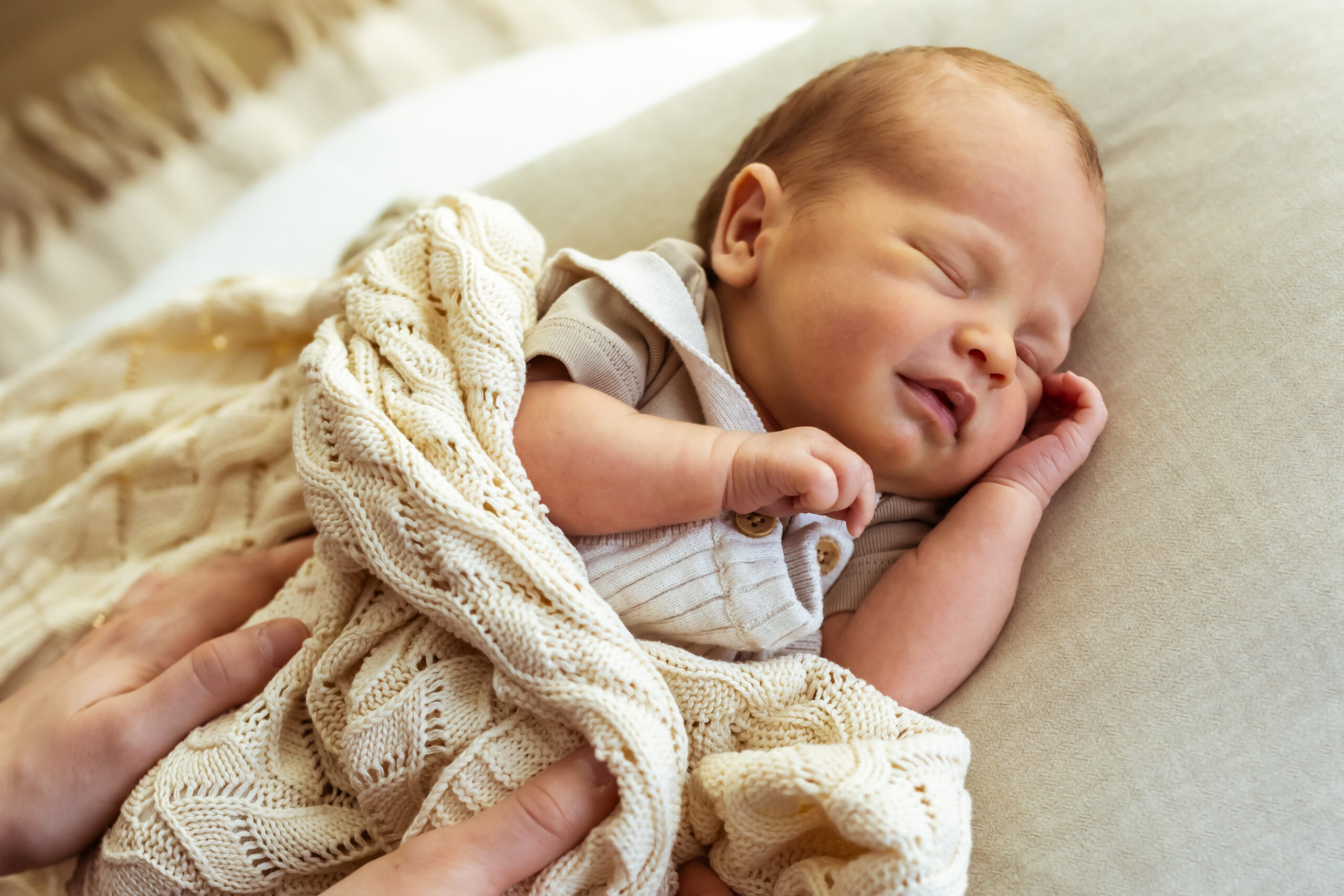 Újszülött fotózás 2024 (49)